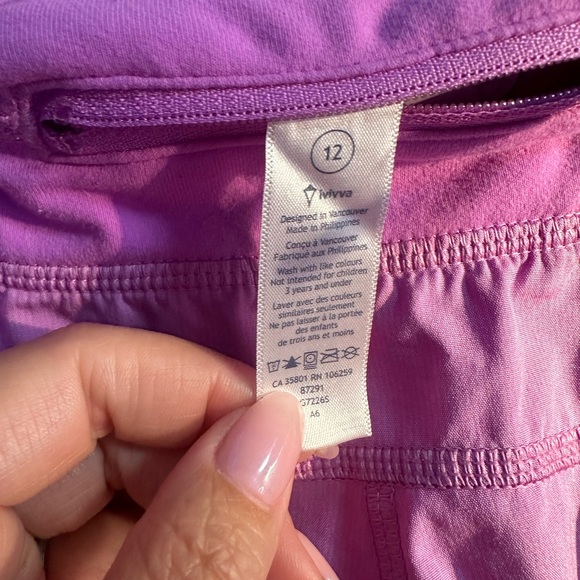 Ivivva Shorts - Picture 2 of 2